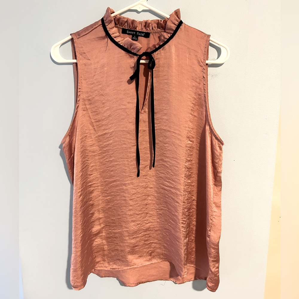 Sweet Rain Sleeveless Blouse